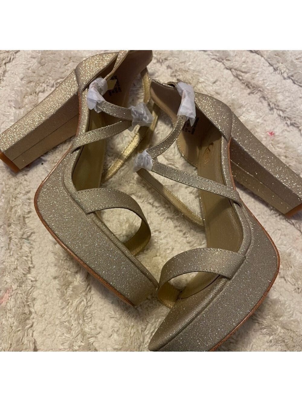 Trary Gold Strappy Heels Size 8 - Picture 8 of 16